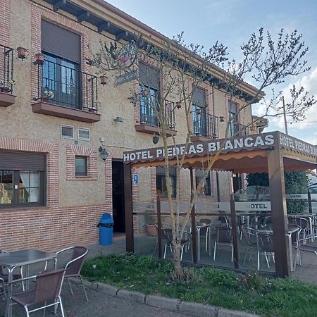 Hotel Piedras B El Burgo Ranero Exterior photo